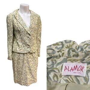 Vintage 1960s Brocade Skirt Suit Dress Set Jacquard Two Piece Set / Women’s XS -